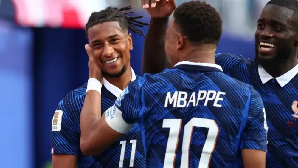 França e Marrocos duelam por vaga na semifinal da Copa