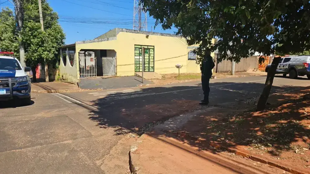 Homem é morto a tiros escondido em cozinha em Costa Rica
