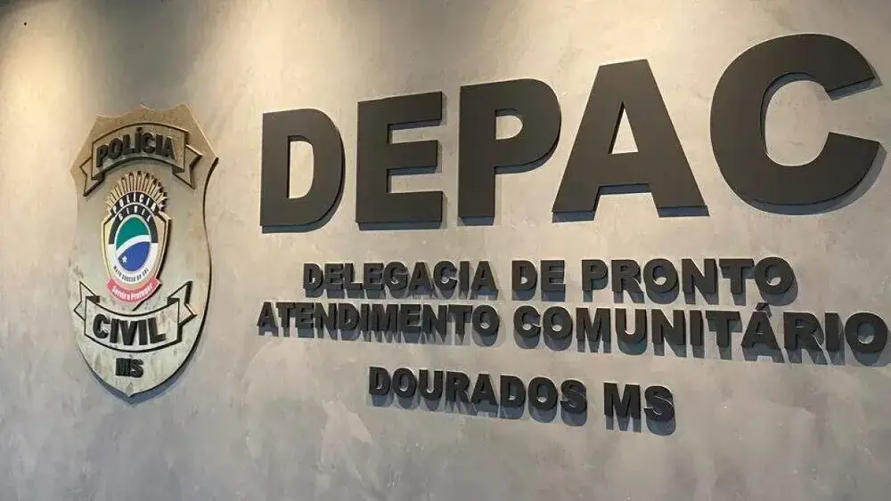 Jovem é baleado ao abrir a porta em Dourados