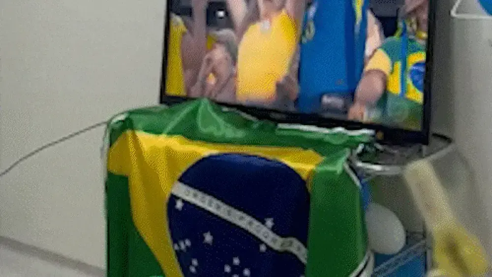 Pacientes transformam internação em torcida pelo hexa no HU