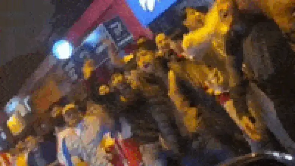 Paraguai vence Alemanha e torcida invade ruas na fronteira